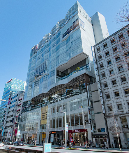 銀座高須クリニック1周年記念 ： 美容外科 高須クリニック